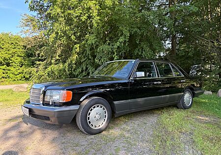 Mercedes-Benz 560 SEL W126 Oldtimer H-Kennzeichen schwarz 040