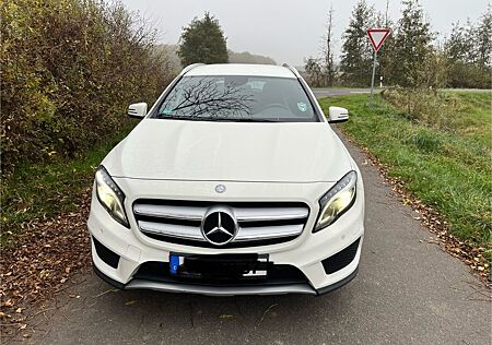 Mercedes-Benz GLA 220 CDI 4MATIC DCT AMG Line AMG Line