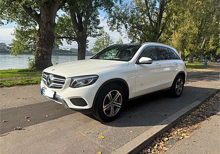 Mercedes-Benz GLC 250 4MATIC AMG Line Autom. AMG Line