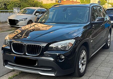 BMW X1 sDrive18d Aut. LEDER/PANORAMA/PDC/SITZHEIZUNG