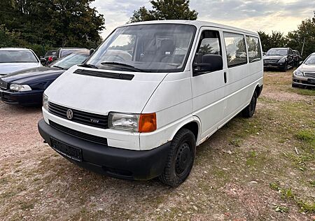 VW T4 Caravelle Volkswagen T4 Transporter 2,5-l-Diesel TDI 65kW