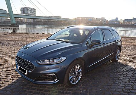 Ford Mondeo Vignale Hybrid Kombi *LEDER*LED*PANORAMADACH