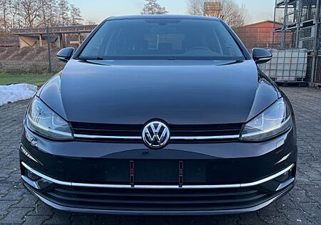 VW Golf Volkswagen 1.6 TDI Sound Sound