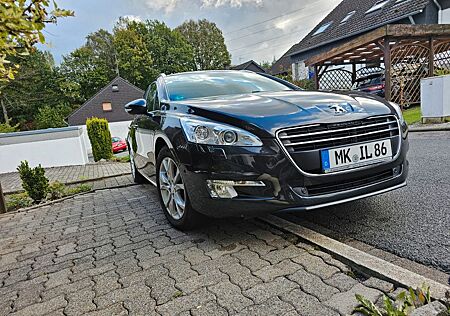 Peugeot 508 SW 16 HDI Panoramadach Xenon-Led Nav