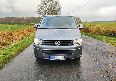 VW T5 Multivan Volkswagen Comfortline 2xSchtür AHK PDC NAVI