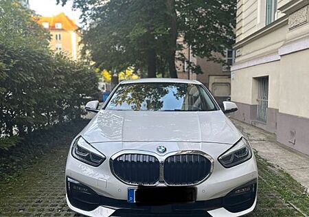 BMW 118i Sport Line Sport Line