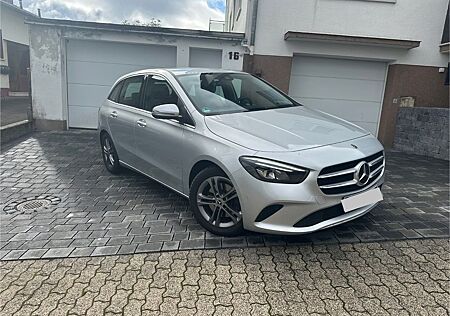 Mercedes-Benz B 220 4MATIC DCT - MBUX Progressiv AHK