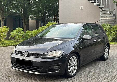 VW Golf gebraucht kaufen VW Golf Volkswagen 7 1.6 TDI DSG Comfortline/PANORAMA/SHZ