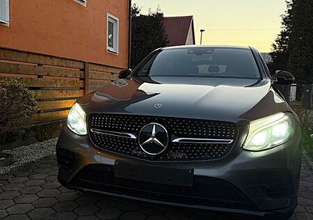 Mercedes-Benz GLC 350 GLC 350d Coupé AMG Line 4MATIC V6 Distronic Pano