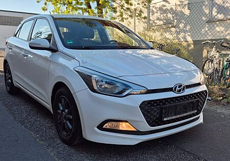 Hyundai i20 YES!/EURO6/84PS/SHZ