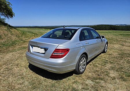 Mercedes-Benz C 180 - Mercedes Benz Checkheft