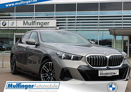 BMW 520d M Sport HUD ACC KomfSitz+Bel.SurView AHK