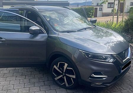 Nissan Qashqai 1.3 DIG-T DCT AKARI