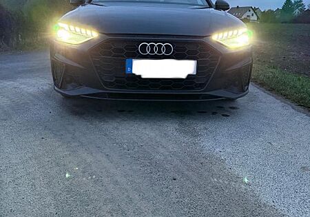 Audi A4 40 TDI S tronic S line Avant S line