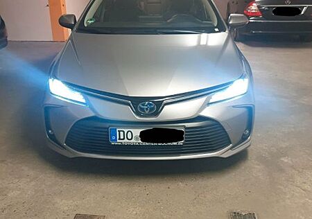 Toyota Corolla gebraucht kaufen Toyota Corolla 1,8 Hybrid Club