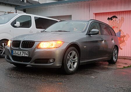 BMW 320d Touring - 184PS - metallic grau