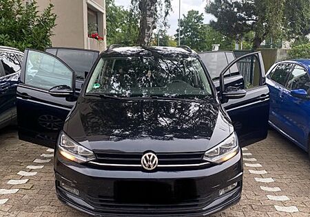 VW Touran Volkswagen 2.0 TDI SCR 140kW DSG Highline Highline