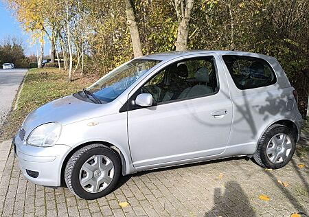 Toyota Yaris 1.0 *TÜV bis 05/27* *Klima* *BT-Radio*
