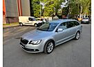 Skoda Superb 2.0 TDI Combi Elegance mit DAB und Navi