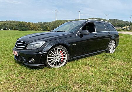 Mercedes-Benz C 63 AMG C63 AMG PERFORMANCE!!!