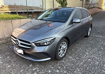 Mercedes-Benz B 200 d DCT Kamera/AHK/Widescreen/Memory