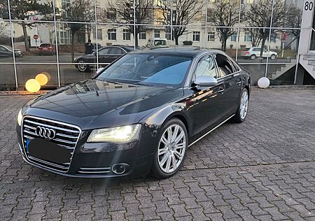 Audi A8 4.2 FSI tiptronic quattro - Top Zustand