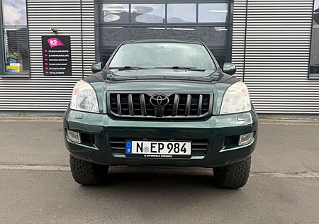Toyota Land Cruiser 3.0 D-4D*OME FAHRWERK*STANDHEIZUNG*