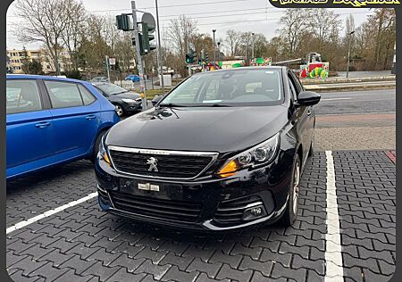 Peugeot 308 SW Active Pack AUT. NAVI. ACC