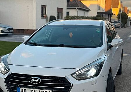 Hyundai i40 gebraucht kaufen Hyundai i40 1.7 CRDi 85kW Comfort Comfort