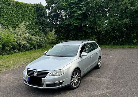 VW Passat Variant Volkswagen 2.0 TDI DPF 4M. Individual Ch...