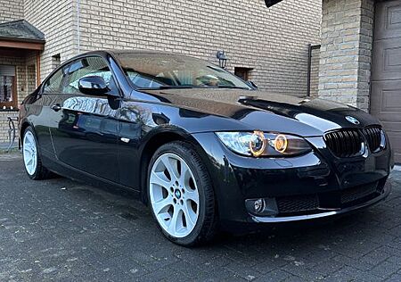 BMW 320i Coupé Scheckheft gepflegt!!!!!