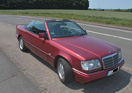 Mercedes-Benz E 200 Cabrio