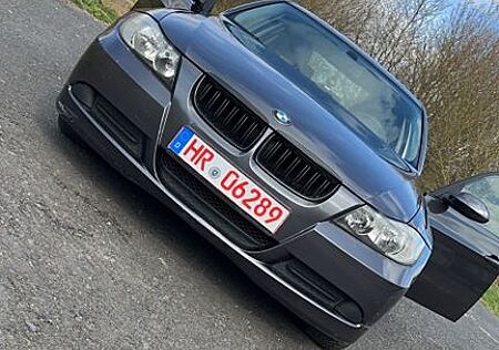 BMW 318i -