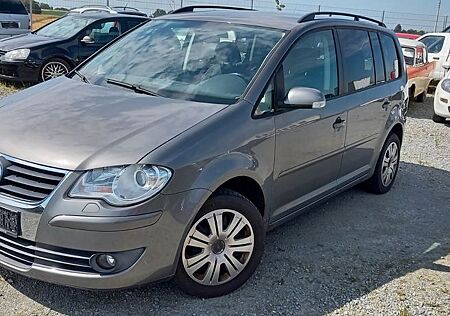 VW Touran Volkswagen Benzin Xenon UNITED 3.Hand 6-Gang...