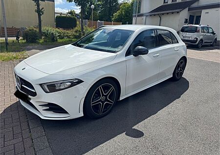 Mercedes-Benz A 200 AMG Line Night Edition
