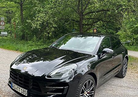 Porsche Macan Turbo mit Performance Paket Turbo mit ...