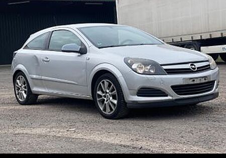 Opel Astra GTC 1.8 GTC Anfängerauto