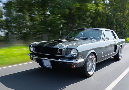 Ford Mustang 1965 V8 Automatik | Kalifornien Ros