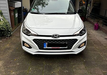 Hyundai i20 1.0 T-GDI 74kW Advantage + Advantage +