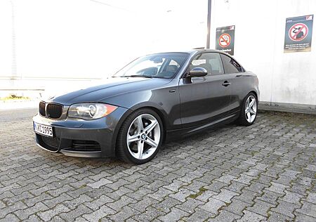 BMW 135i Coupe N54/2eHand/Service-Garag. gepfl.-Voll