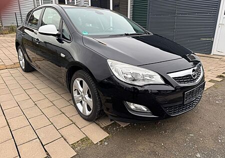 Opel Astra J Lim. 5-trg. Edition Klima Zahnriemen Neu