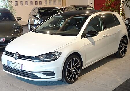 VW Golf Volkswagen 1,0 TSI IQ.DRIVE/LED/Virtual/Panorama/18"LM