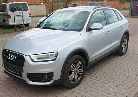 Audi Q3 2.0 TFSI quattro mit AHK