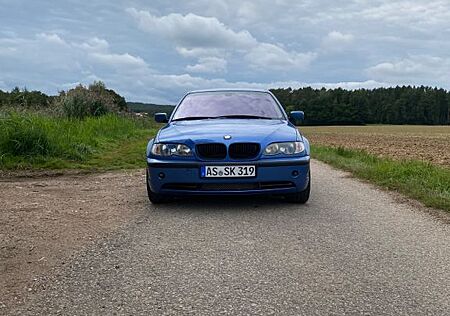 BMW 330i -