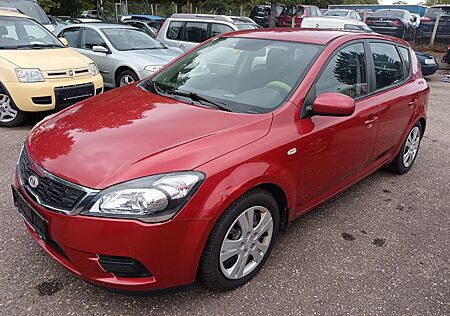 Kia Cee'd Ceed 1.4 Cool Navigator