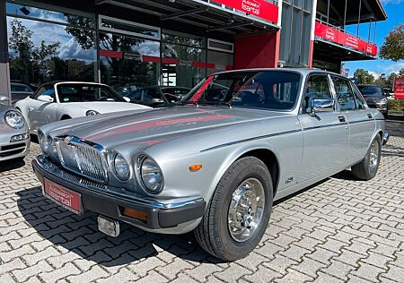 Jaguar XJ12 5.3 HE -dt. Auto- 1. Hand- orig. 76tkm !