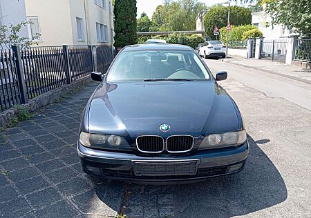 BMW 520i - Aus erster Hand - scheckheftgepflegt
