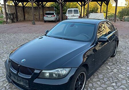 BMW 320i -