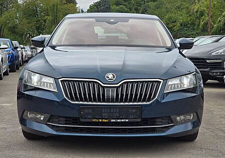 Skoda Superb Lim. Style Standheizung*Leder*3-Z Klima*