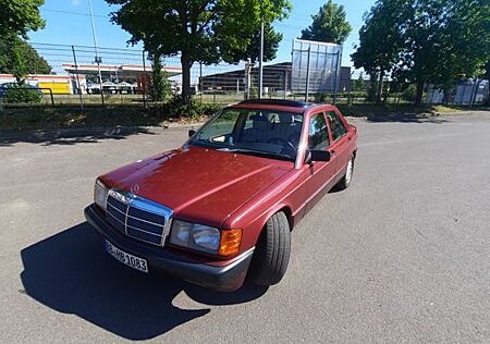 Mercedes-Benz 190e